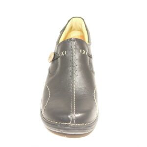 Alternative view of Clarks Un Loop Black